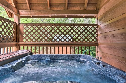 Photo 12 - 'the Moonshine' Cabin: Hot Tub, 3 Mi to Dollywood
