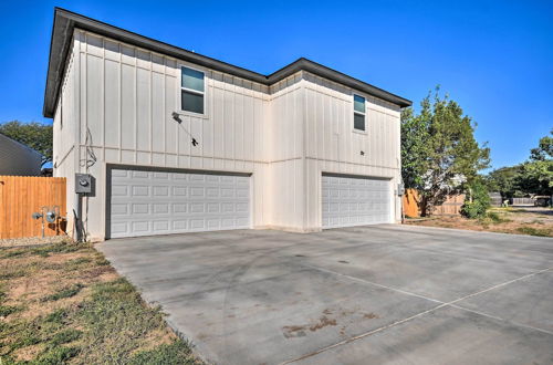 Foto 18 - Bright Amarillo Townhome Near Parks & Town