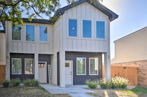 Photo 22 - Bright Amarillo Townhome Near Parks & Town