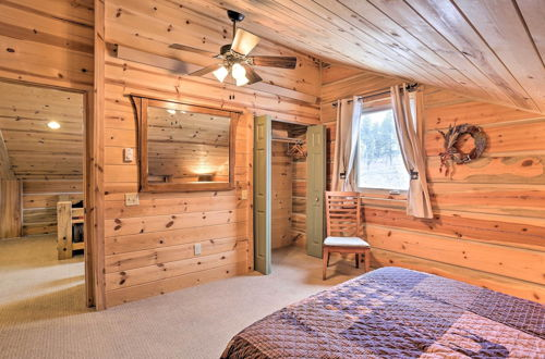 Photo 4 - Cozy & Private Custer Cabin w/ Hiking On-site