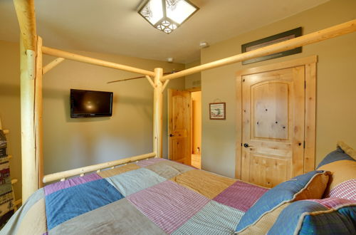 Photo 14 - 'moose Lodge' Cabin w/ Entertainment Gazebo