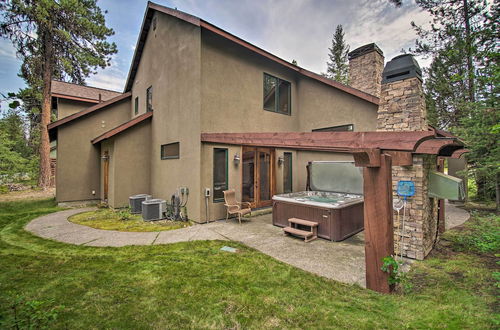 Photo 38 - Luxe Mccall Cabin w/ Hot Tub ~ 8 Mi to Skiing