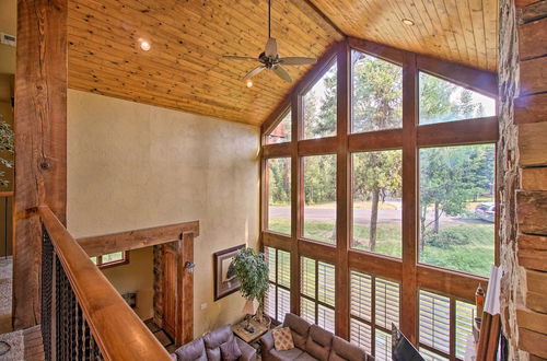 Photo 9 - Luxe Mccall Cabin w/ Hot Tub ~ 8 Mi to Skiing