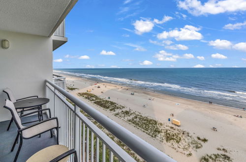 Photo 19 - Breathtaking 2BR w Oceanview