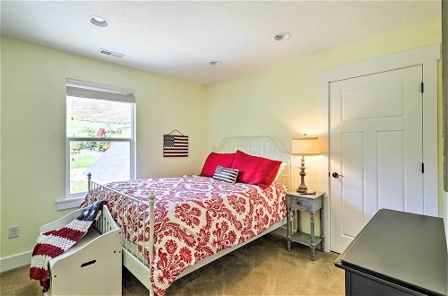 Photo 7 - Spacious Midway Home w/ Balcony + Mtn Views