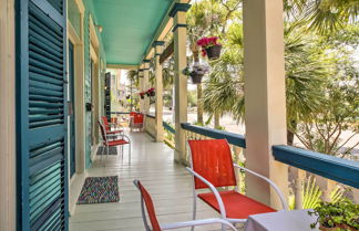 Photo 1 - Vintage Galveston Apt < 1/2 Mi to Porretto Beach