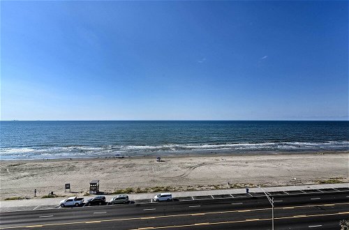 Photo 5 - Bright Galveston Condo w/ Ocean View & Balcony