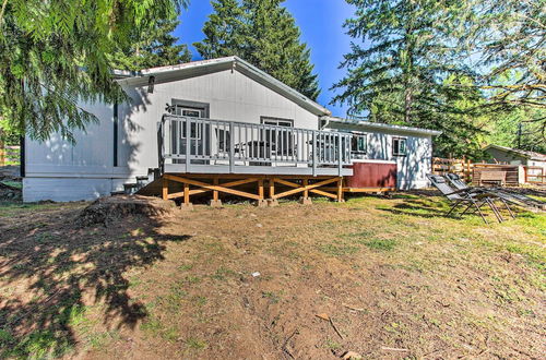 Photo 8 - Riverfront Dorena Home w/ Hot Tub & Game Room