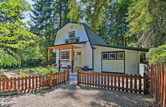 Photo 1 - Quaint Lake Cushman Cottage w/ Private Access