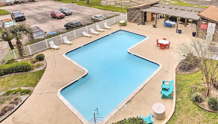 Foto 1 - Galveston Condo w/ Ocean Views & Outdoor Pool