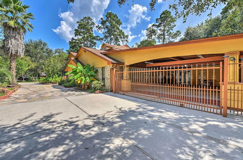 Foto 30 - Spacious Conroe Home w/ Foosball & Pool Table