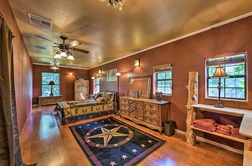 Photo 33 - Spacious Conroe Home w/ Foosball & Pool Table