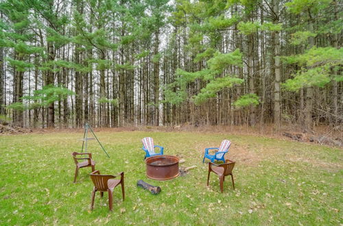 Photo 3 - Pet-friendly Cabin Retreat: Walk to Lake Pepin