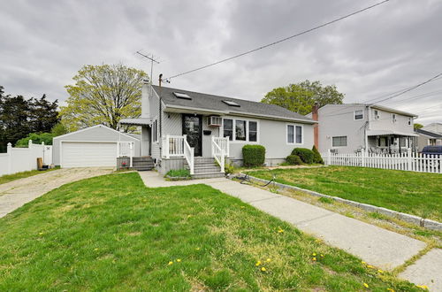 Photo 10 - North Babylon Home, Near Belmont Lake State Park