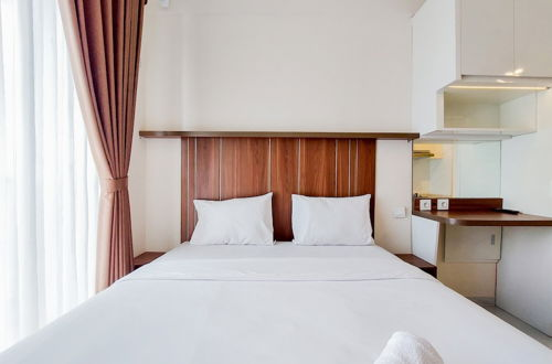 Photo 1 - Cozy And Nice Studio Apartment At Sky House Bsd