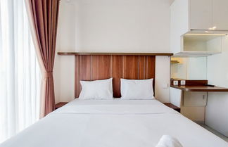 Foto 1 - Cozy And Nice Studio Apartment At Sky House Bsd