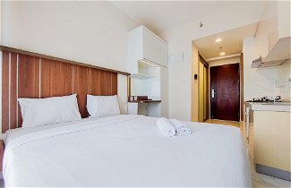 Foto 2 - Cozy And Nice Studio Apartment At Sky House Bsd