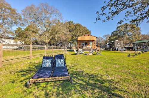 Foto 23 - Cozy, New-build Cabin: Steps to Lake Conroe