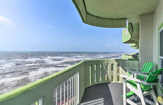 Foto 1 - Galveston Condo w/ Pool Access: Walk to Beach