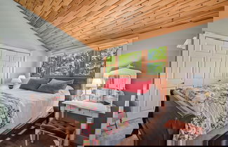 Photo 3 - Marina Beach Lodge - Lakefront Home on Beach! by Yosemite Region Resorts