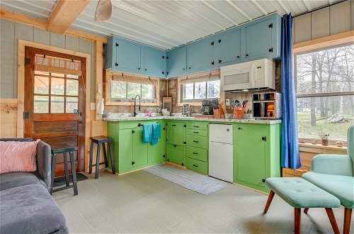 Photo 15 - Bright Gladwin Cottage w/ Deck & Kayaks