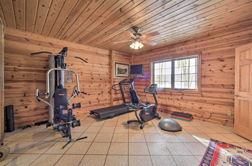 Photo 18 - Spacious House w/ Boat Dock on Red Cedar Lake