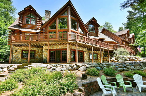 Foto 34 - Spacious House w/ Boat Dock on Red Cedar Lake