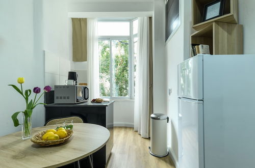 Photo 8 - Charming Studio Apartment with kitchen