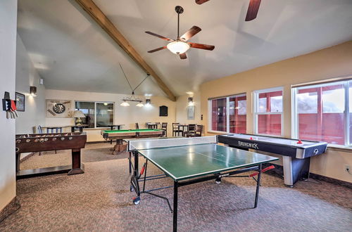 Photo 10 - Slopeside Condo With Hot Tub + Game Room Access