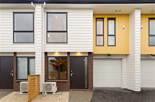 Photo 8 - Cheerful Three Bedroom Townhouse With Parking