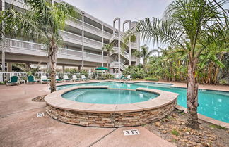 Foto 1 - Galveston Condo w/ Oceanfront Views & 2 Pools