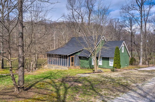 Photo 13 - Bright Green Gables Cabin: Hike, Swim & BBQ