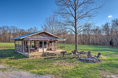 Foto 7 - Quaint 'lakeside' Cabin w/ Pond & Fire Pit