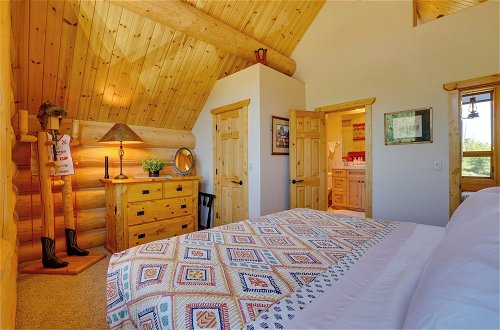 Foto 27 - Secluded Granby Cabin w/ Mountain Views & Hot Tub