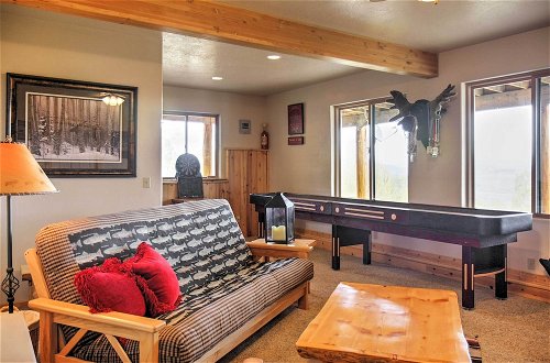 Foto 15 - Secluded Granby Cabin w/ Mountain Views & Hot Tub