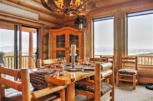 Foto 3 - Secluded Granby Cabin w/ Mountain Views & Hot Tub