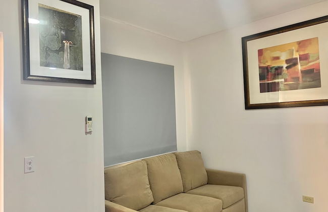 Remarkable 1-bed Apartment in Noord - Photo 8