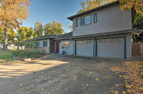 Photo 19 - Luxurious Downtown Lodi Apartment in Wine Country