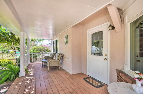 Photo 13 - Pasadena Home w/ Grapevine Covered Porch