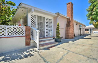 Foto 3 - Pasadena Home w/ Grapevine Covered Porch