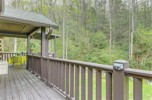 Photo 22 - Smoky Mountain 'cozy Cove' Cabin: Deck & Fire Pit