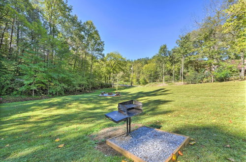 Photo 16 - Smoky Mountain 'cozy Cove' Cabin: Deck & Fire Pit