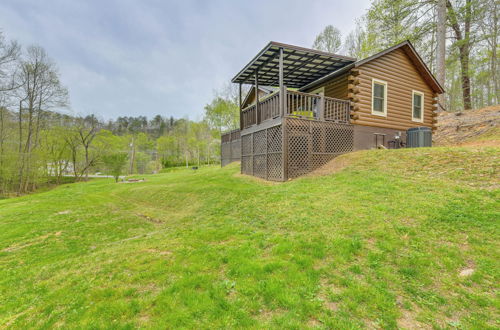 Photo 17 - Smoky Mountain 'cozy Cove' Cabin: Deck & Fire Pit