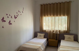 Photo 2 - Cheerful 2-bedroom Villa With Pool