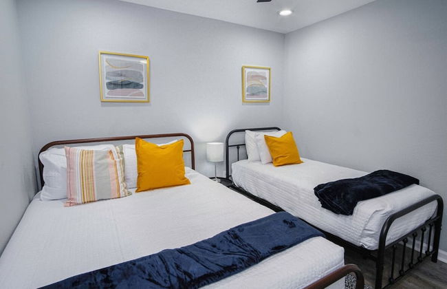 Exceptional 5BR So Close to Riverwalk and Downtown - Photo 28