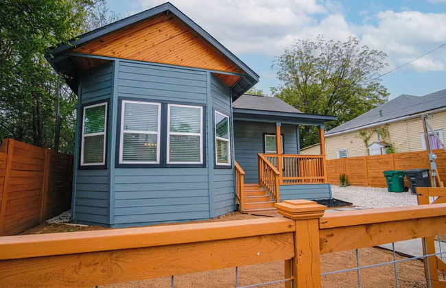 Exceptional 5BR So Close to Riverwalk and Downtown - Photo 43