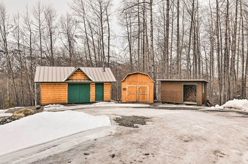 Photo 11 - Alaskan Mountain Gem With Private Hot Tub & Gym