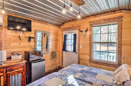 Photo 15 - Sunny 'catfish Cabin' w/ Views of Toledo Bend