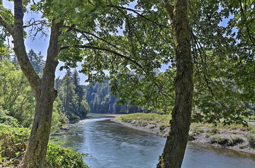 Photo 24 - Waterfront Troutdale Hideaway: Sandy River Fishing