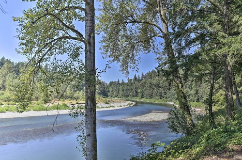 Photo 26 - Waterfront Troutdale Hideaway: Sandy River Fishing